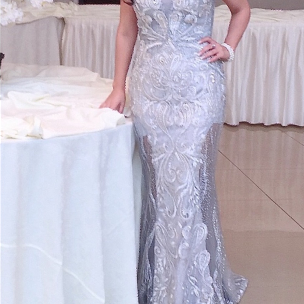 Dress - Picture 3 of 6